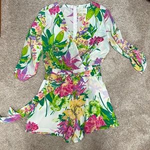 Floral romper. Yumi Kim size XS.
